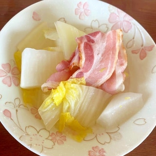 大根と白菜とベーコンの白だし煮